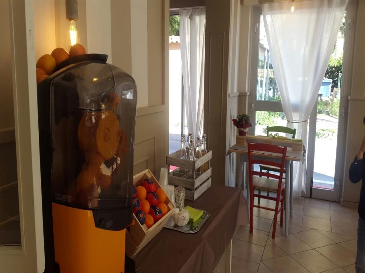 Hotel Raphael Bordighera Exterior photo