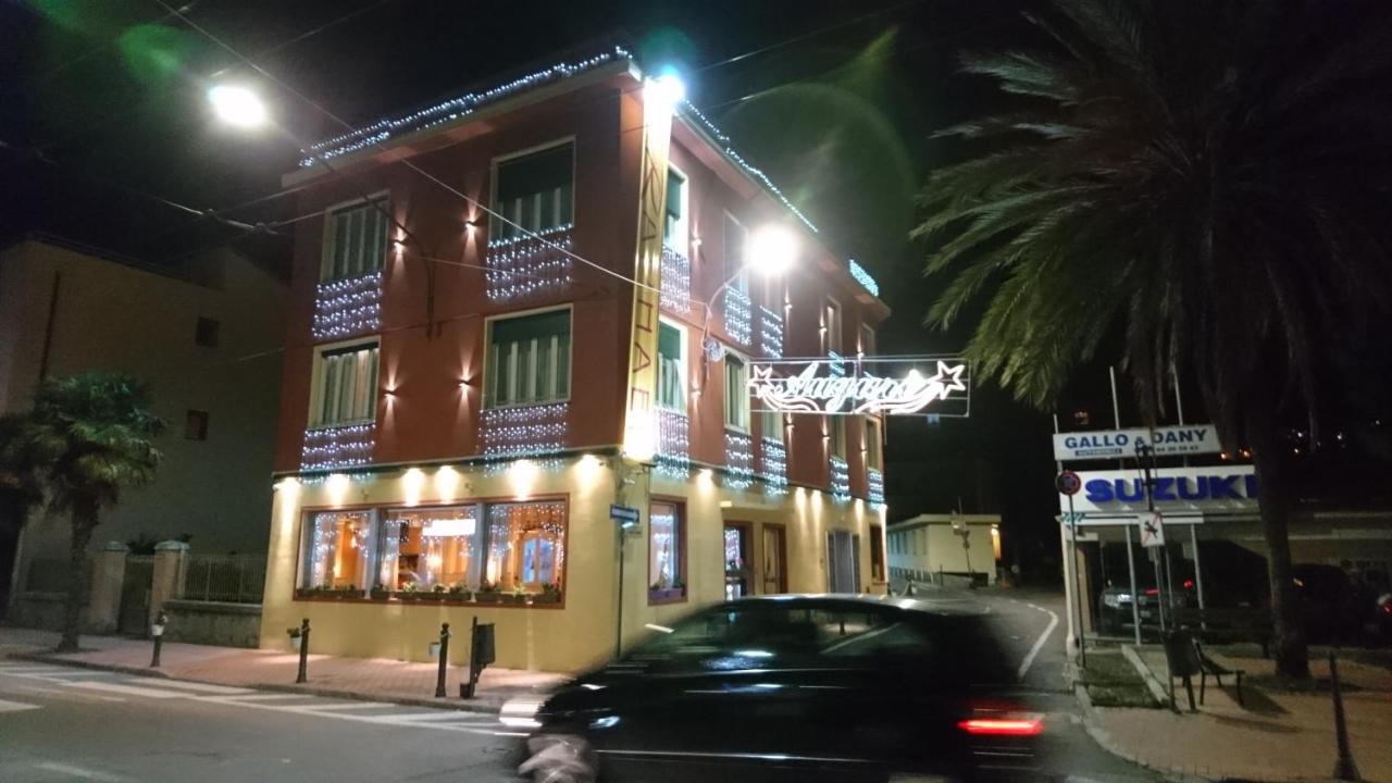Hotel Raphael Bordighera Exterior photo